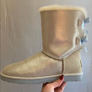 Ugg Metallic Bow